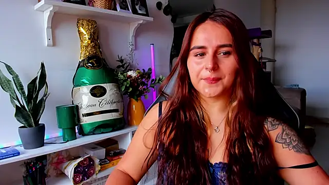 evy orange1 online show from 03.20.26