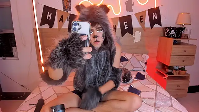 justinbiler online show from 10.31.25