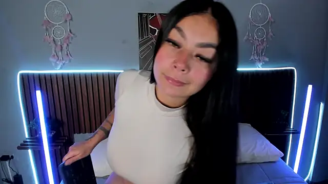 Snapshot of miaa_saenz1 chatting on 02.26.25 miaa saenz1 online show from 02.26.25