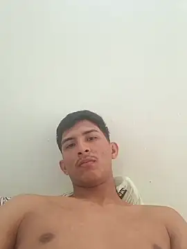 Snapshot of Guti_hazz chatting on 11.29.25 Guti hazz online show from 11.29.25