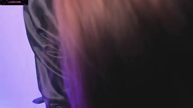 Snapshot of Roxie-Summers11 chatting on 02.08.25 Roxie-Summers11 online show from 02.08.25