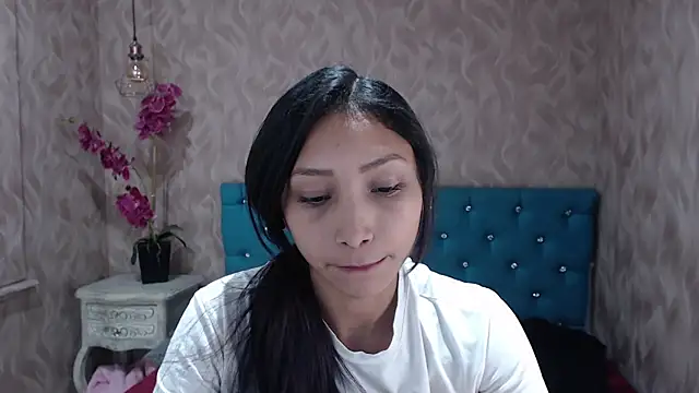 MadelineDoll online show from 01.18.25