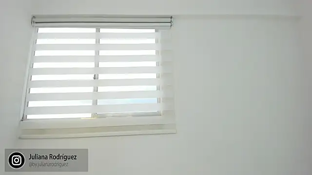 Julifoxx online show from 11.17.25