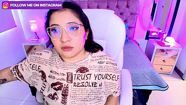 Emma monserrat online show from 10.09.25