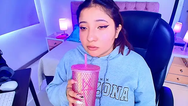 Emma monserrat online show from 11.13.25