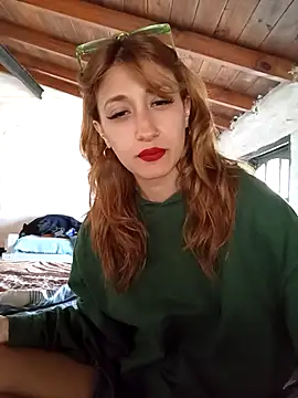 Snapshot of Viudanegraa chatting on 10.08.25 Viudanegraa online show from 10.08.25