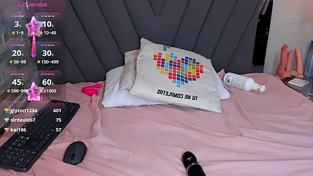 CAMILAGRAY online show from 02.15.25