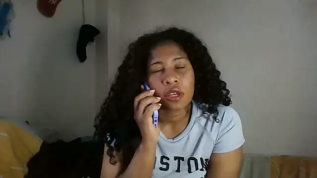 Snapshot of Ivon-09 chatting on 12.10.24 Ivon-09 online show from 12.10.24