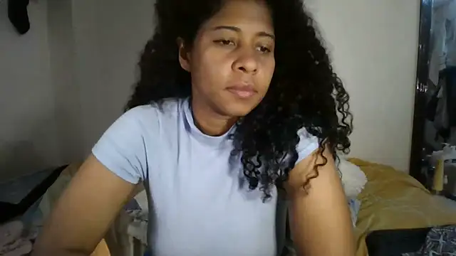 Snapshot of Ivon-09 chatting on 12.12.24 Ivon-09 online show from 12.12.24