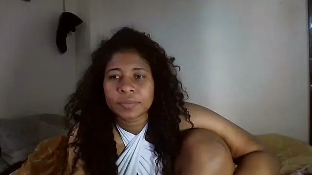 Snapshot of Ivon-09 chatting on 12.14.24 Ivon-09 online show from 12.14.24