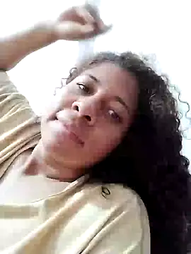 Snapshot of Ivon-09 chatting on 12.31.24 Ivon-09 online show from 12.31.24