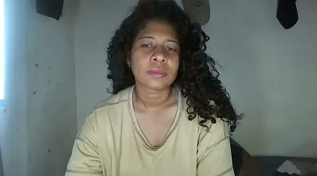 Snapshot of Ivon-09 chatting on 02.23.25 Ivon-09 online show from 02.23.25