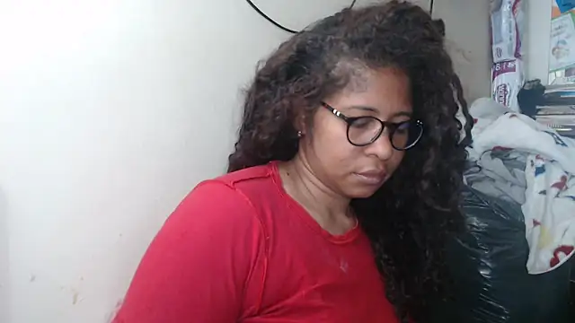 Snapshot of Ivon-09 chatting on 03.15.25 Ivon-09 online show from 03.15.25
