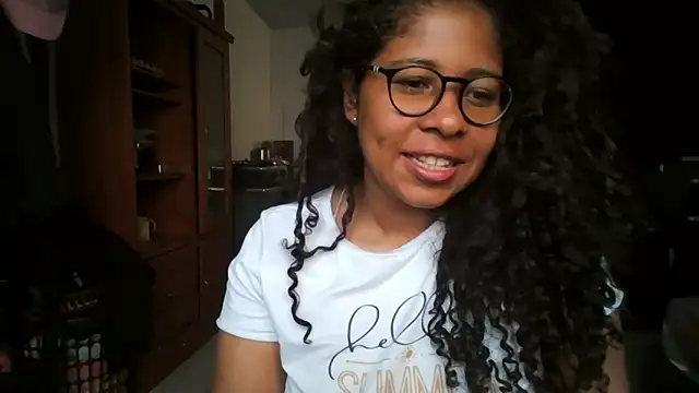 Snapshot of Ivon-09 chatting on 09.14.25 Ivon-09 online show from 09.14.25