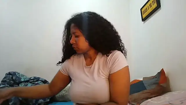 Ivon-09 online show from 12.14.25