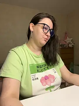 hungry1bunny online show from 10.31.25