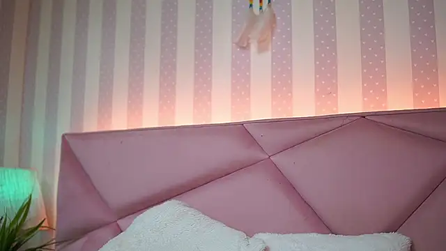 SabrinaHope online show from 02.16.25