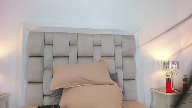 SamanthaFerrer   online show from 02.18.26