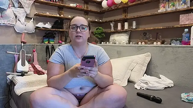 Kimberly-Caprice online show from 02.25.25