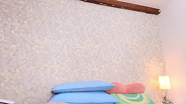 nicol f online show from 10.21.25