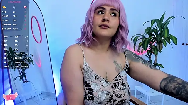 Snapshot of GretaX-X chatting on 12.15.24 GretaX-X online show from 12.15.24