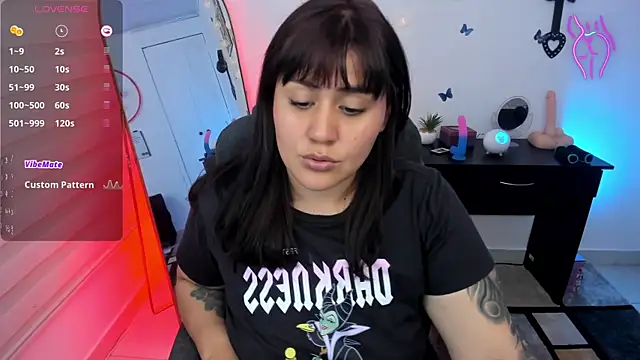 Snapshot of GretaX-X chatting on 03.06.25 GretaX-X online show from 03.06.25