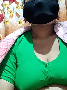 Snapshot of Sexy-sheela chatting on 12.30.24 Sexy-sheela online show from 12.30.24