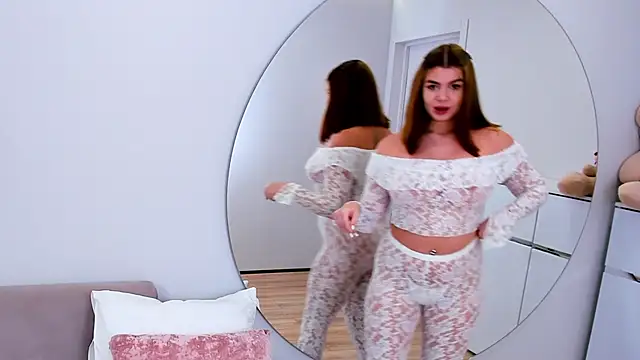 MelanieCarterr online show from 11.13.25