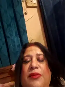 Snapshot of Hot_Queen77 chatting on 02.18.25 Hot Queen77 online show from 02.18.25