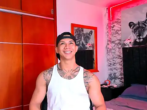 Aaron Toy online show from 01.15.26