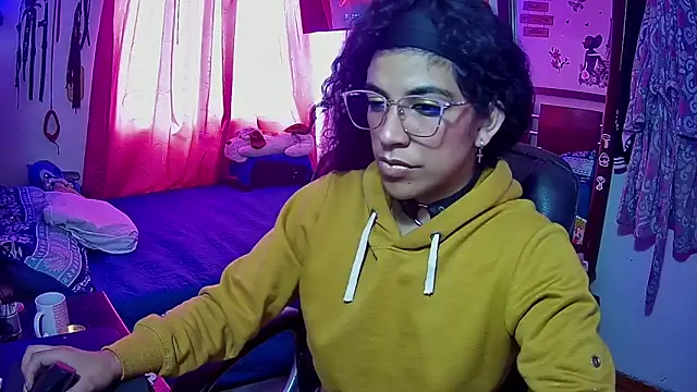 NicollWilliams 420 online show from 03.14.25