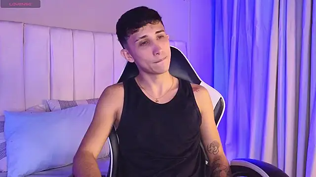 Snapshot of rome_hard chatting on 02.25.26 rome hard online show from 02.25.26