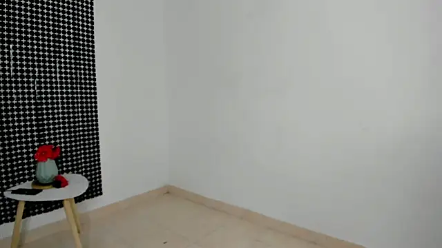 Snapshot of misshiccups chatting on 03.06.25 misshiccups online show from 03.06.25