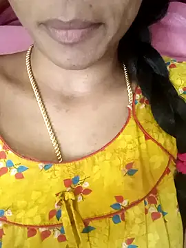 Snapshot of Ambika01 chatting on 10.31.25 Ambika01 online show from 10.31.25