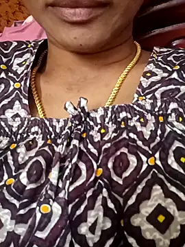 Snapshot of Ambika01 chatting on 11.06.25 Ambika01 online show from 11.06.25