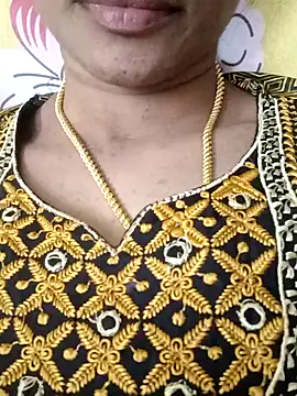 Snapshot of Ambika01 chatting on 11.27.25 Ambika01 online show from 11.27.25