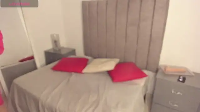 Snapshot of sarah__bigboobs chatting on 01.19.25 sarah bigboobs online show from 01.19.25