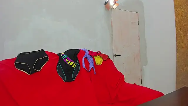 YourSuperModel online show from 02.14.25