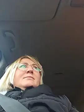 Snapshot of -Schweppes- chatting on 01.03.25 -Schweppes- online show from 01.03.25