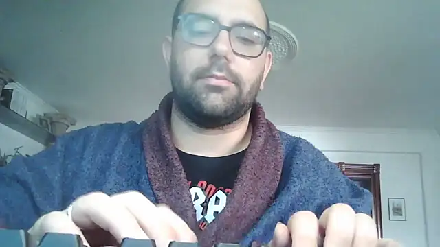 manokiitoo online show from 04.12.26