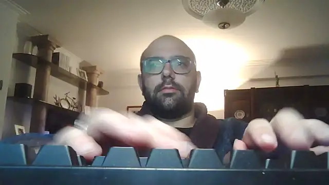 manokiitoo online show from 04.14.26