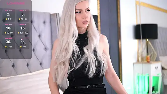 Snapshot of KiaHarper chatting on 02.14.25 KiaHarper online show from 02.14.25