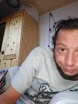 Snapshot of obiwan61 chatting on 03.03.26 obiwan61 online show from 03.03.26