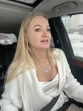 Snapshot of Devill_Angel_ chatting on 01.12.25 Devill Angel online show from 01.12.25