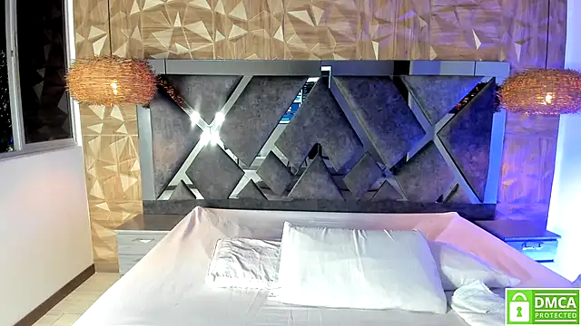 Rose Evans   online show from 11.11.25