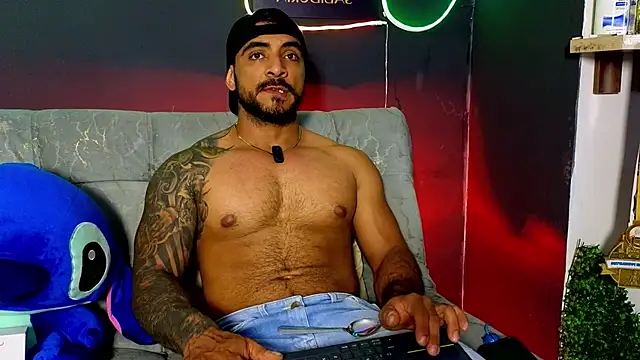 Snapshot of ERIC_HARRISON chatting on 02.10.26 ERIC HARRISON online show from 02.10.26