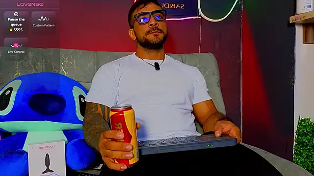 Snapshot of ERIC_HARRISON chatting on 02.19.26 ERIC HARRISON online show from 02.19.26