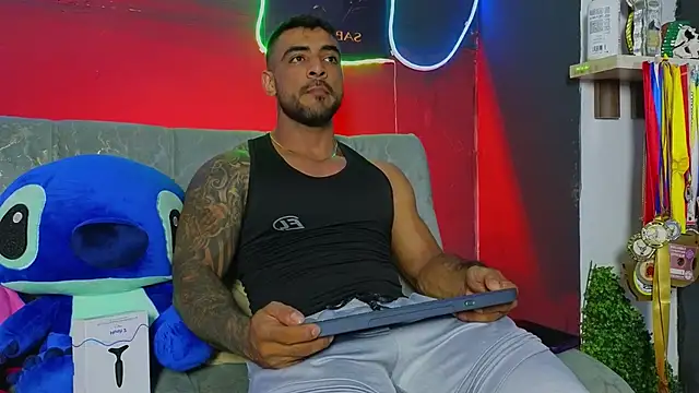 Snapshot of ERIC_HARRISON chatting on 02.24.26 ERIC HARRISON online show from 02.24.26