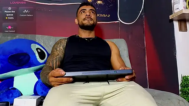 Snapshot of ERIC_HARRISON chatting on 02.26.26 ERIC HARRISON online show from 02.26.26