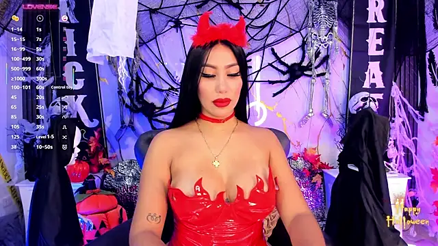 EmilyLeah  online show from 10.24.25